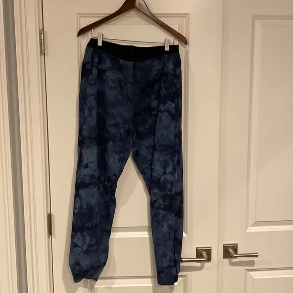 Blue camouflage Lululemon men joggers - Picture 1 of 7